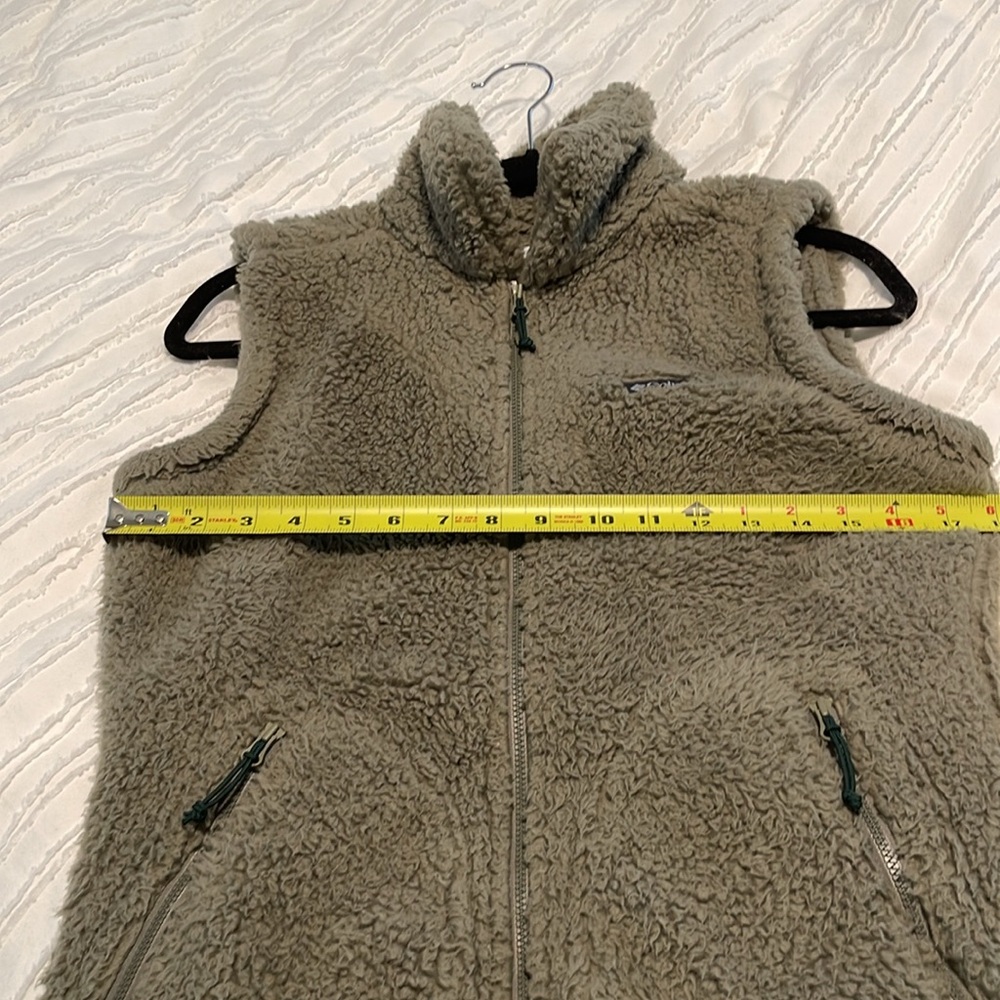 EUC Columbia Winter Pass Sherpa Vest - small - Picture 7 of 13
